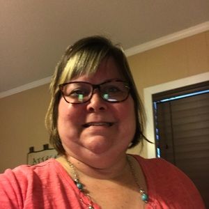 Meet your Posher, Deborah